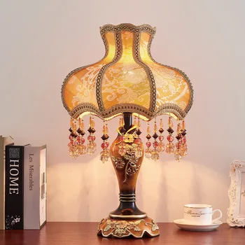 Светодиодная настольная лампа Современный минималистичный пасторальный стиль Свежая и Романтическая Лампа из смолы Украшение Гостиной Спальни